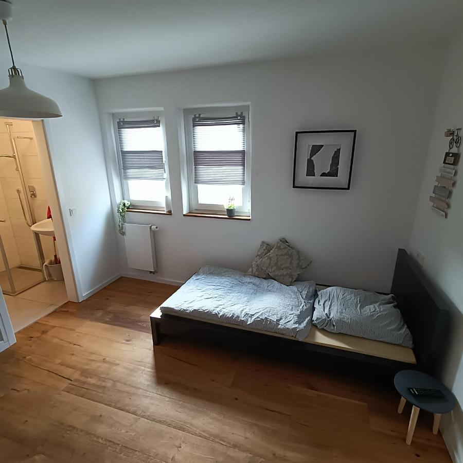 Apartments & Moeblierte Zimmer In Kahl Am Main, Kontaktloser Self Check-In, W-Lan, Schreibtisch, Duschbad, Kuechenzeile, Pkw-Plaetze Exterior foto